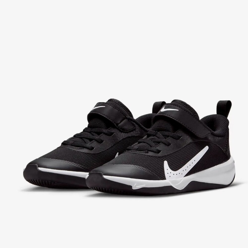 Nike Omni Multi-Court Sixe 1Y Little Kids Shoes